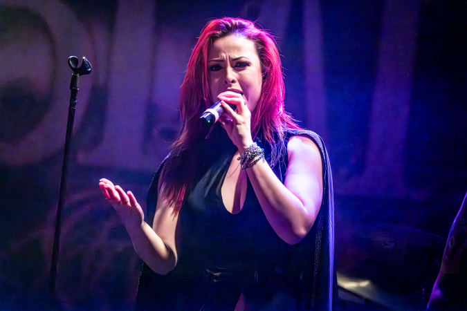 Mizuho Lin, Semblant